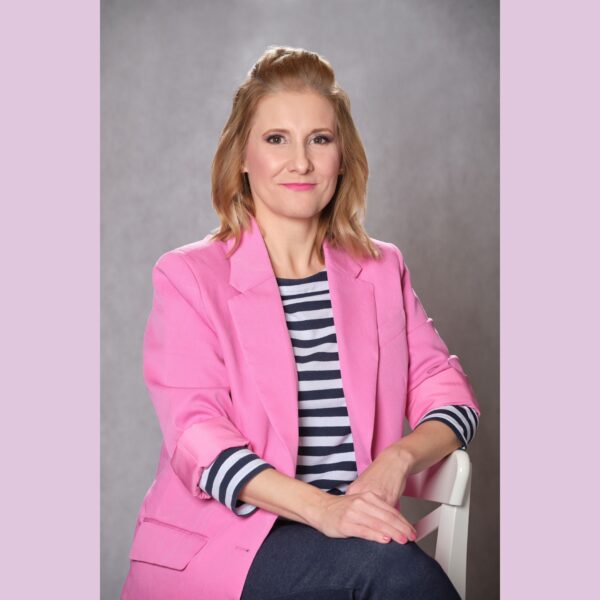 SCHÖN ÉVA - átalakulOM_stand_ajánlat